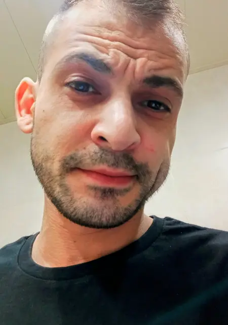 Я Angelo, 33, из Барселоны, ищу знакомство для приятного времяпровождения