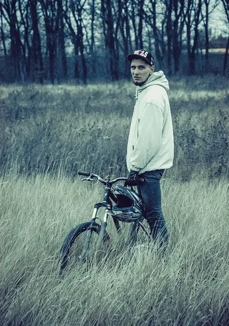 Hellion из Вроцлава, мне 34, познакомлюсь для приятного времяпровождения