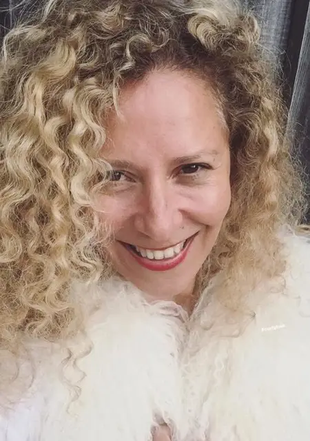 Я Francine Guillou, 41, из Берлина, ищу знакомства на одну ночь