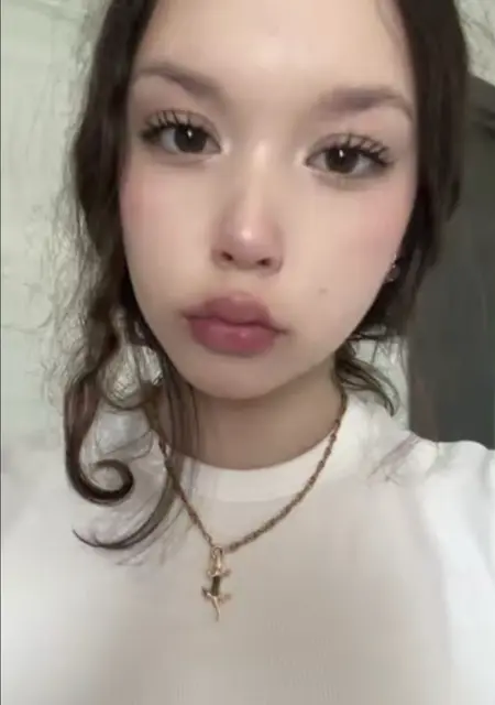 Сонечка из Лос-анджелеса, мне 18, познакомлюсь на одну ночь