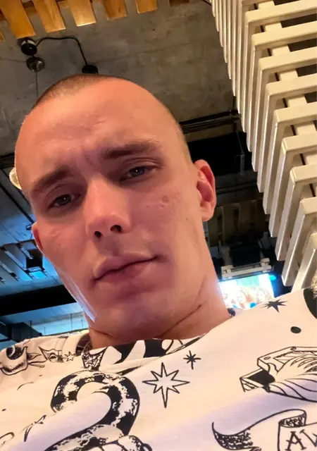 Я Сергей, 22, знакомлюсь без обязательств в Кременчуге