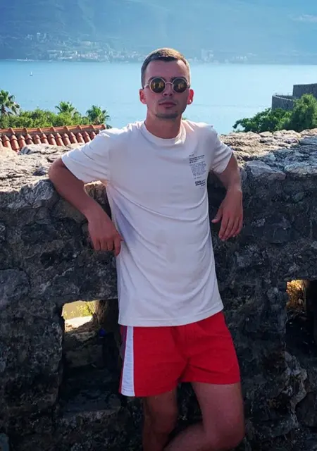 Я Yan, 28 років, знайомлюсь для відкриті стосунки у Чугуїв