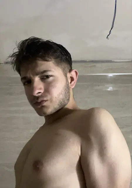 Я Yusuf, 21, знакомлюсь на одну ночь в Стамбуле