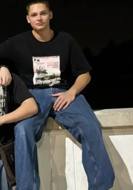 Я Богдан, 18, знакомлюсь без обязательств в Пхукете