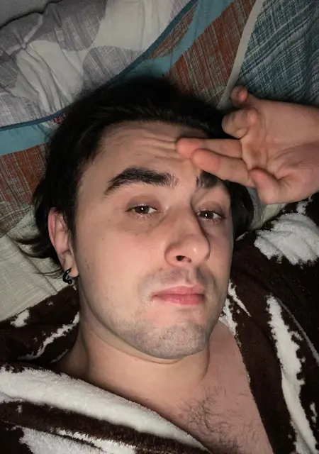 Alex из Теплицы, мне 27, познакомлюсь для общения