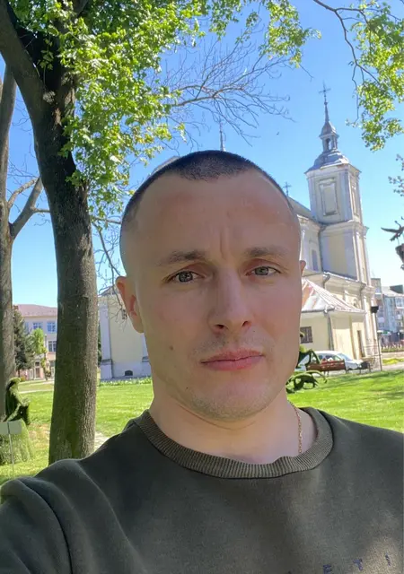 Я Михайло, 31 років, знайомлюсь без зобов'язань у Івано-Франківську