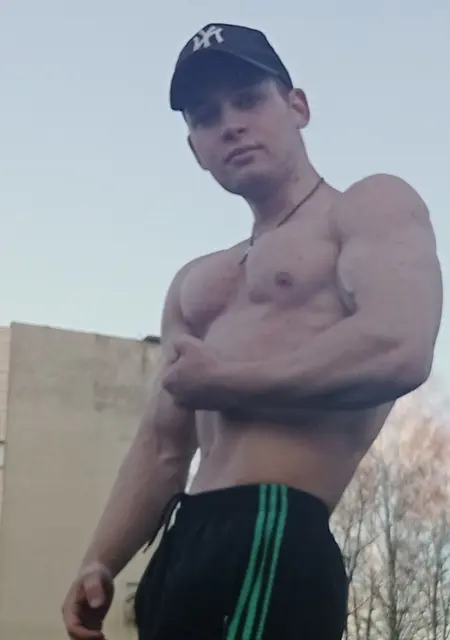 Я Роман, 19, знакомлюсь на одну ночь в Бресте