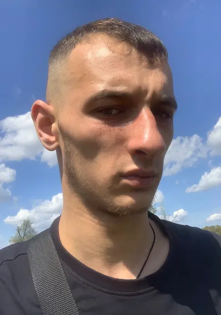 Я Коля, 24, знакомлюсь на одну ночь в Харькове