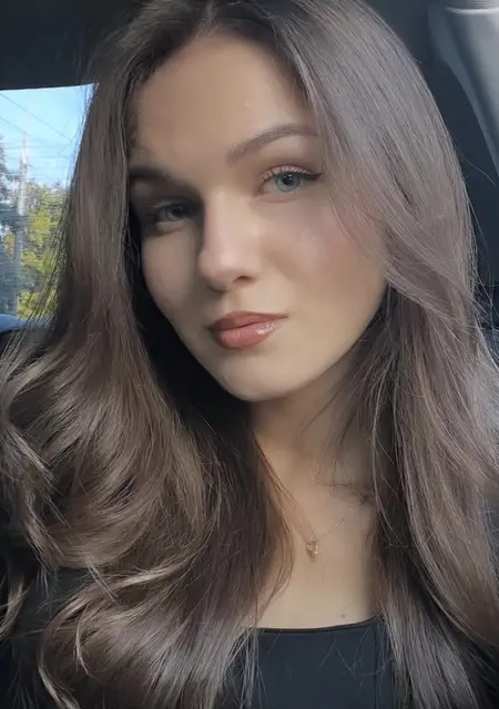 Я Алиса, 23, знакомлюсь для общения в Салониках