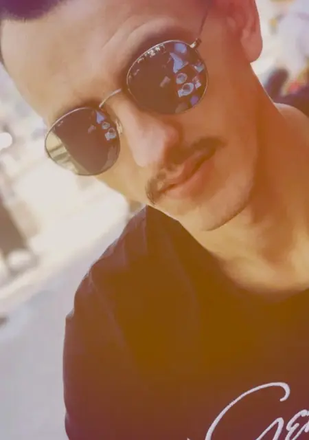 Bledar из Турина, мне 26, познакомлюсь для постоянных отношений