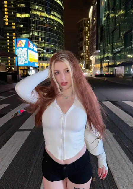 Маша из Берлина, ищу на сайте знакомства на одну ночь