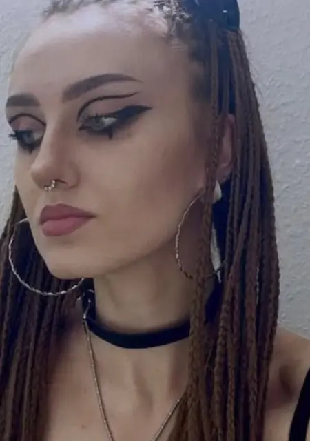 Я Nikol, 18, знакомлюсь для вирта в Варшаве