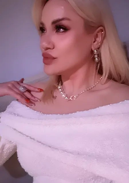 Fana из Ташкента, ищу на сайте постоянные отношения