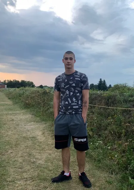 Я Ярослав, 18, знакомлюсь для постоянных отношений в Варшаве