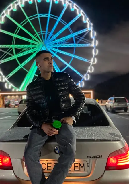 Володя из Калуша, мне 24, познакомлюсь на одну ночь