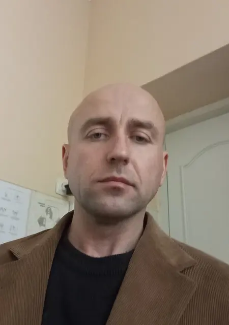 Ігор з Чернівців, шукаю на сайті відкриті стосунки