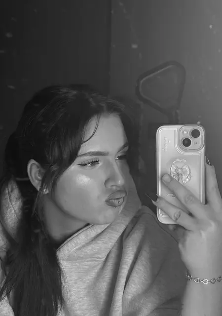 Я Яна, 18, знакомлюсь для общения в Амстердаме