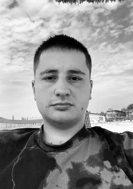 Макс из Киева, мне 21, познакомлюсь для приятного времяпровождения