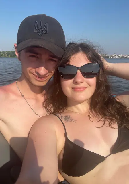 Я Молода Пара, 25 років, знайомлюсь без зобов'язань у Тернопіль