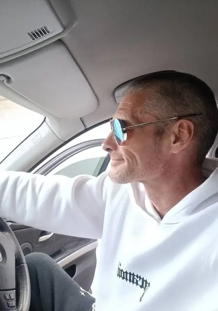 Я Endry, 45 років з Одеси, шукаю знайомства без зобов'язань