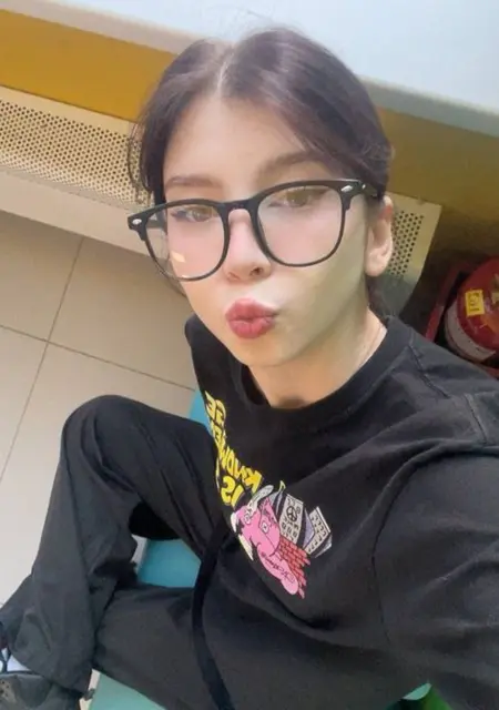 Я Мишель, 20, из Варшавы, ищу знакомство для вирта