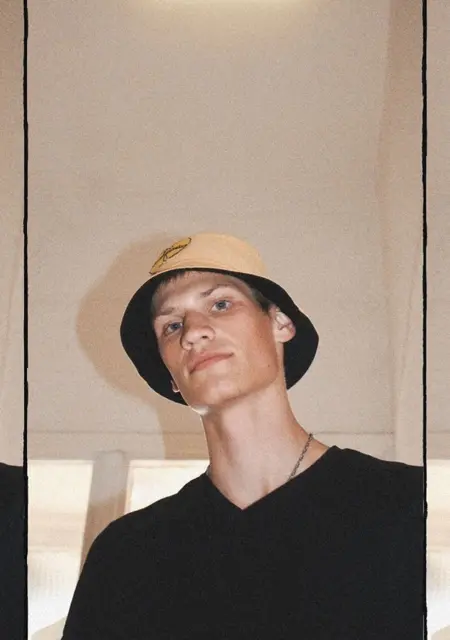 Wgarik из Риги, ищу на сайте знакомства на одну ночь