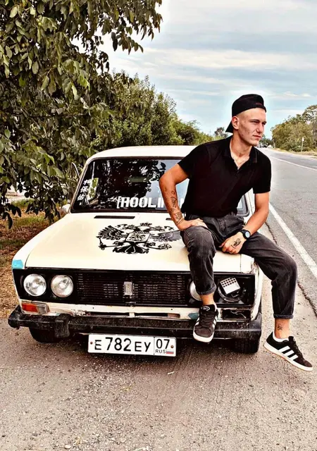 Артур з Токмака, шукаю на сайті спілкування