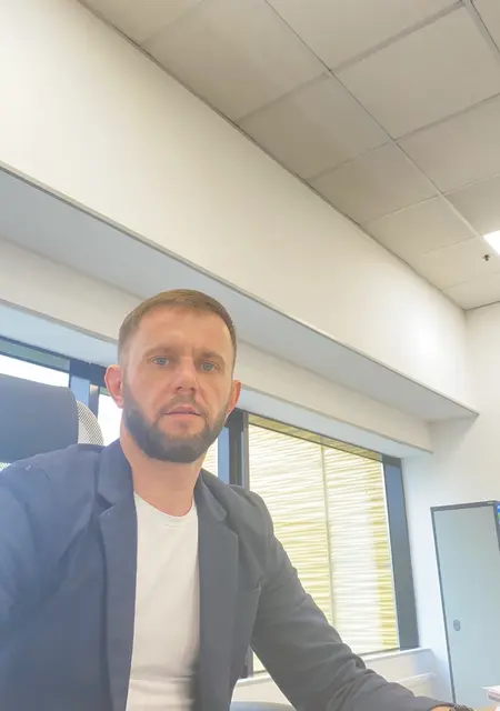 Антон из Энфилд, ищу на сайте знакомства без обязательств