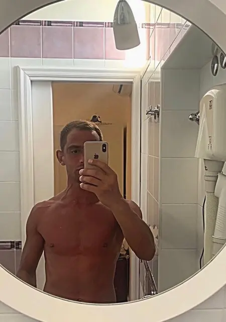 Alexandru из Восток Гринстед, мне 32, познакомлюсь для постоянных отношений