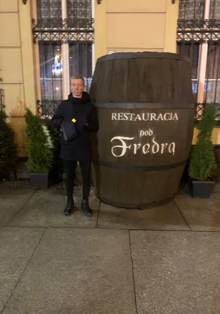 Я Dima, 20, из Познани, ищу знакомство для постоянных отношений