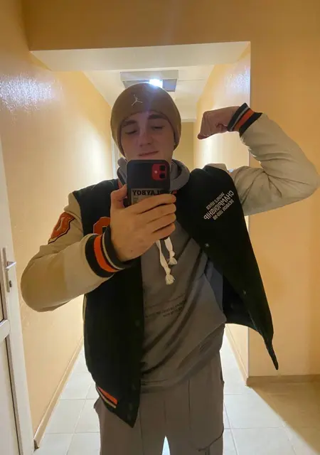 Stas з Запоріжжя, шукаю на сайті приємне проведення часу