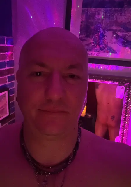 Vesmd из Энфилд, мне 38, познакомлюсь для приятного времяпровождения