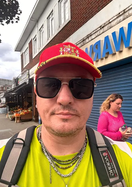 Я Ves, 25, знакомлюсь на одну ночь в Энфилд