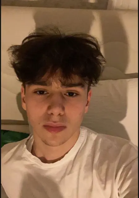 Я El Jefe, 20, из Мюнхена, ищу знакомства на одну ночь