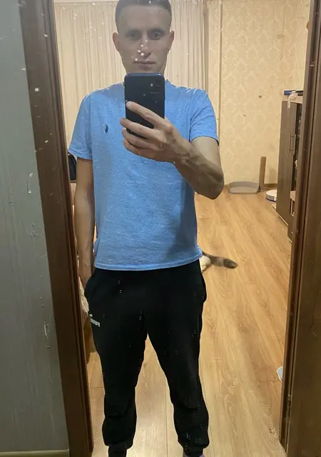 Я Михаил, 29 років, знайомлюсь для постійних стосунків у Чернігові