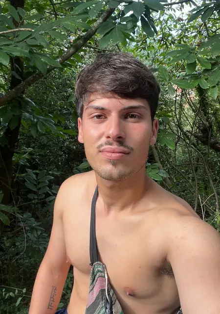 Diego из Вильянуэва-дель-Пардильо, мне 25, познакомлюсь для вирта