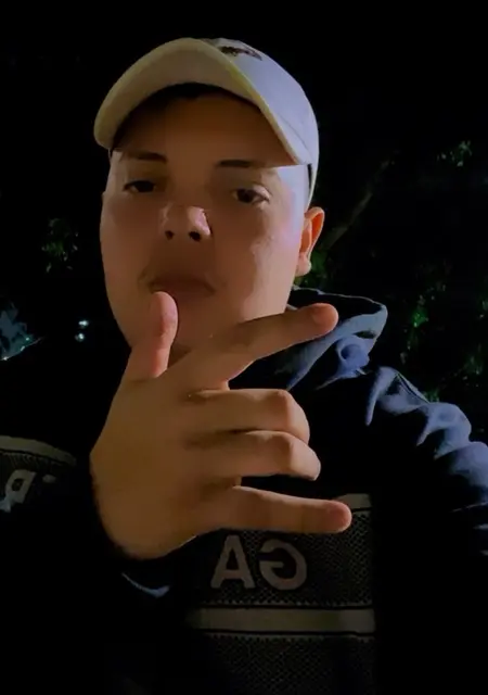 Gabriel из Сан-паулу, мне 20, познакомлюсь без обязательств