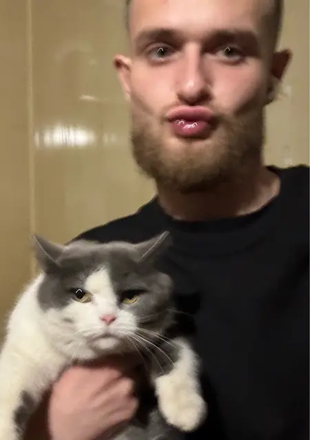 Я Serhii, 24 років, знайомлюсь для спілкування у Запоріжжі