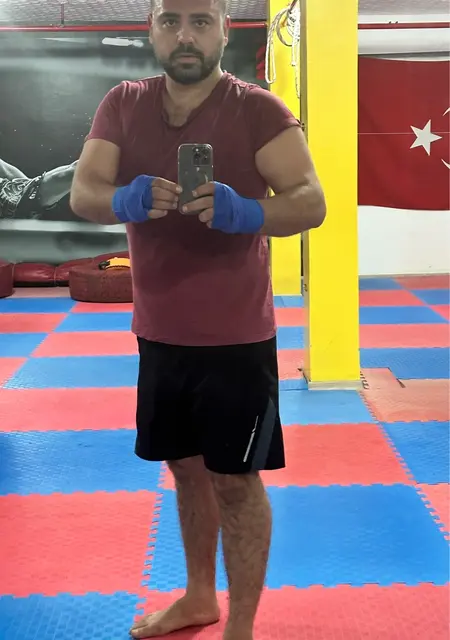 Я Geldim, 37, знакомлюсь на одну ночь в Адане