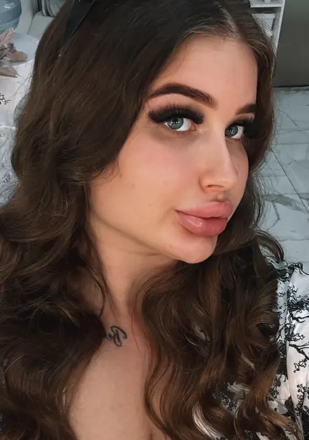 Мариша з Одеса, шукаю на сайті спілкування