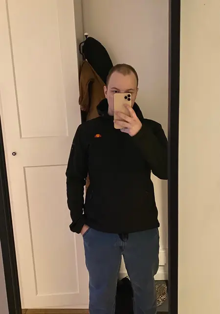 Я Вова, 18, знакомлюсь на одну ночь в Варшаве