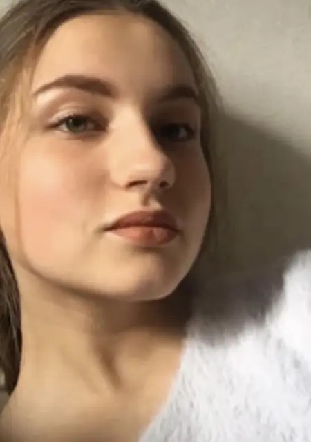 Я Лиза, 21, из Минска, ищу знакомство для постоянных отношений