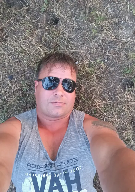 Nikolas з Миколаєва, мені 42 років, познайомлюсь для вірт