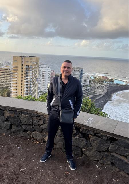 Я Александр, 36, из Варны, ищу знакомство для совместных путешествий