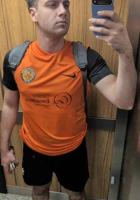 Miguelito de Valencia, tengo 28 años, listo para conocer para lío de una noche