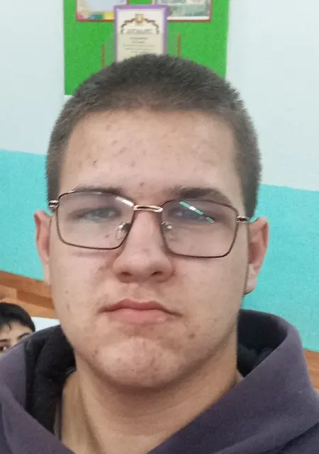 Я Максим, 22, знакомлюсь на одну ночь в Борисове