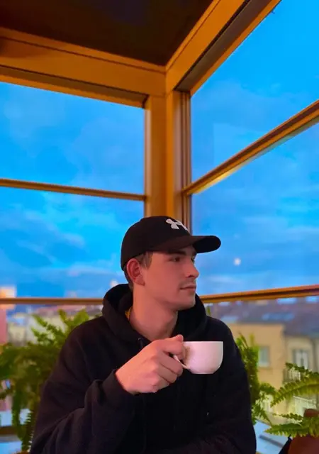 Я Даниил, 23, знакомлюсь без обязательств в Амстердаме