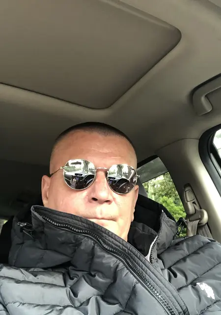 Robert из Амстердама, ищу на сайте вирта