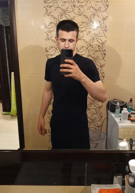 Я Кирилл, 26 років з Ясинувата, шукаю знайомство для дружби