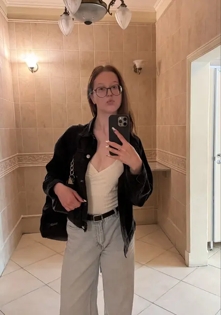 Я Юлия, 18 років з Одеса, шукаю знайомство для спілкування